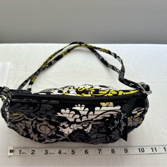 Vintage - Retired Vera Bradley Baroque Pattern Purse Like New and super cute 💓 - Picture 7 of 10